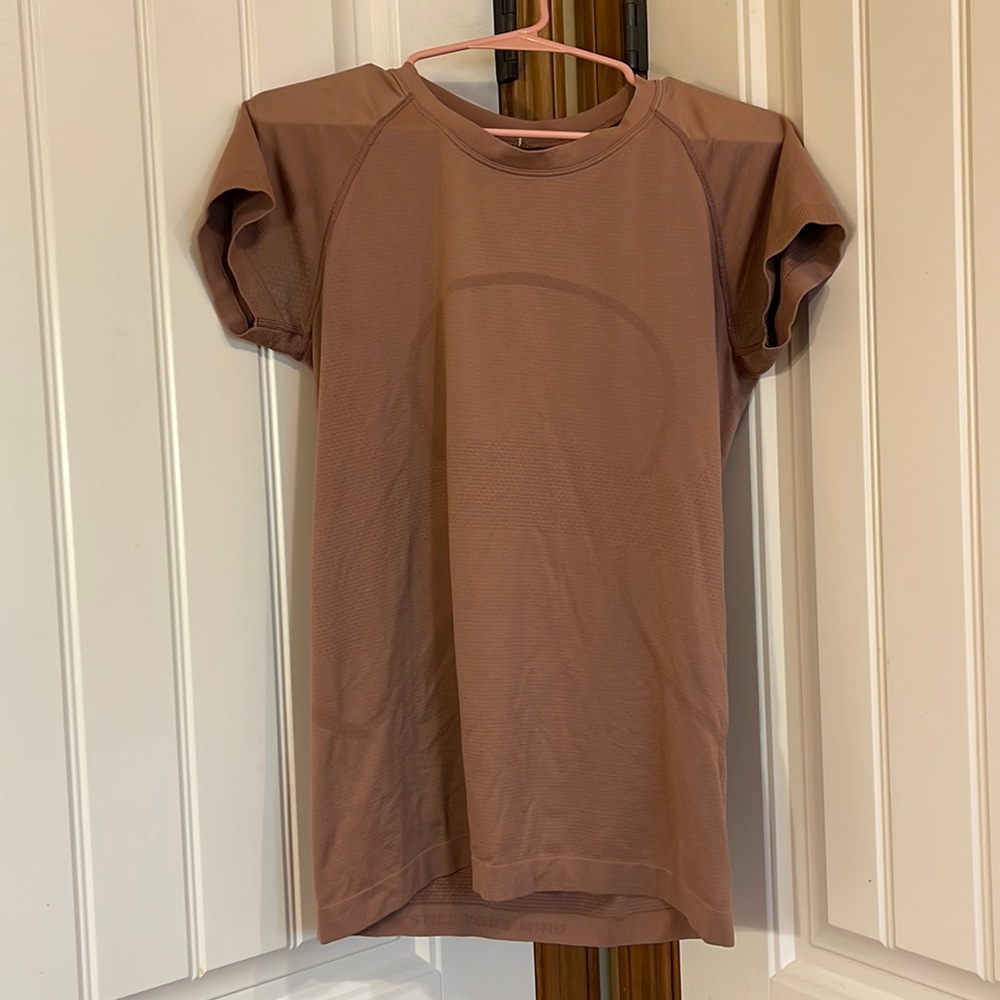 Lululemon swiftly tech short sleeve gently used